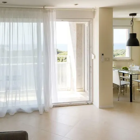 Panoramic Apartment *