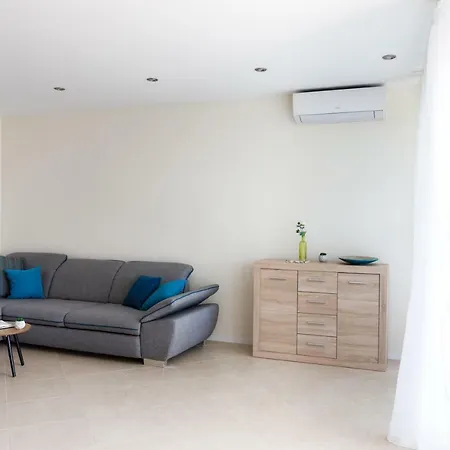 Panoramic Apartment *